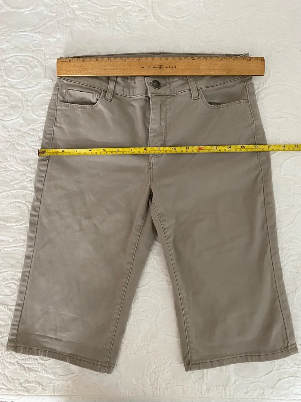 Buffalo David Bitton Bermuda Shorts Mid Rise 4/27